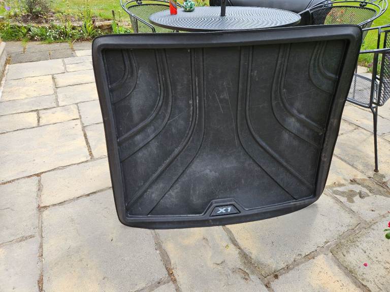 BMW X1 car boot liner