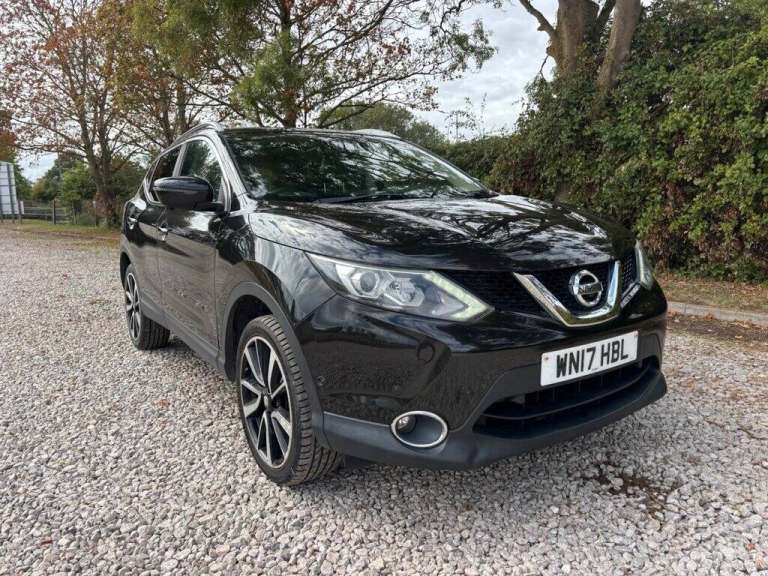 2017 Nissan Qashqai 1.6 dCi Tekna [Non-Panoramic] 5dr HATCHBACK DIESEL Manual