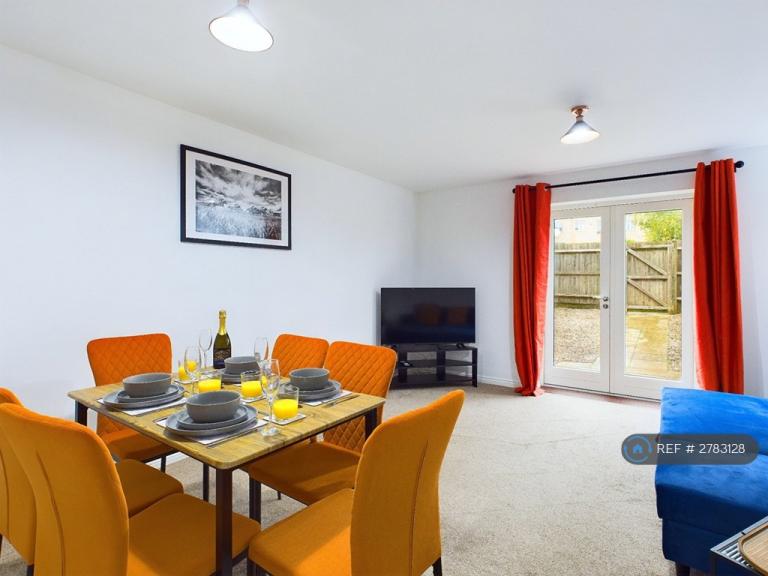 4 bedroom house in Pinewood Walk, Cheltenham, GL51 (4 bed) (#2783128)