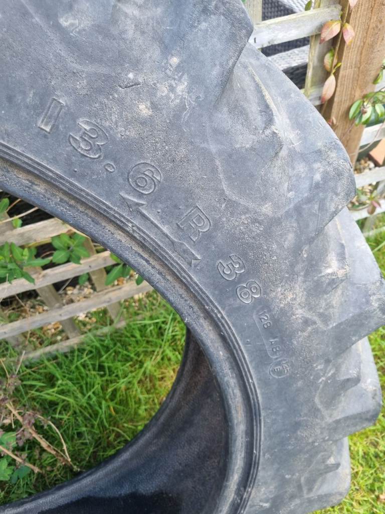 Tractor tyre 