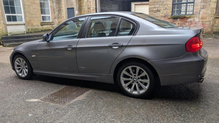 2011 BMW 3 Series 320d [184] SE 4dr Step Auto SALOON Diesel Automatic