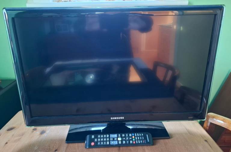 Samsung UE26EH4500W 26