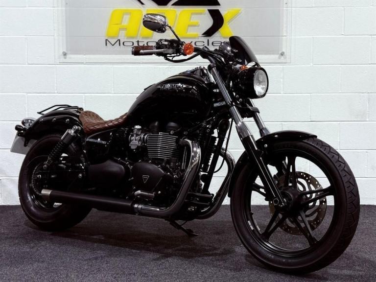 Triumph Speedmaster 865! ULTRA LOW MILES! AFTERMARKET EXHAUST! RETRO-LEATHER