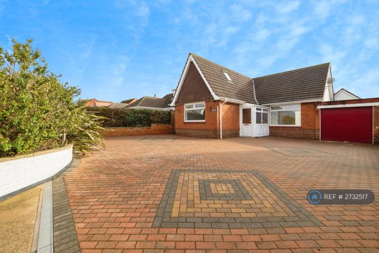 4 bedroom house in Hulham Road, Exmouth, EX8 (4 bed) (#2732517)