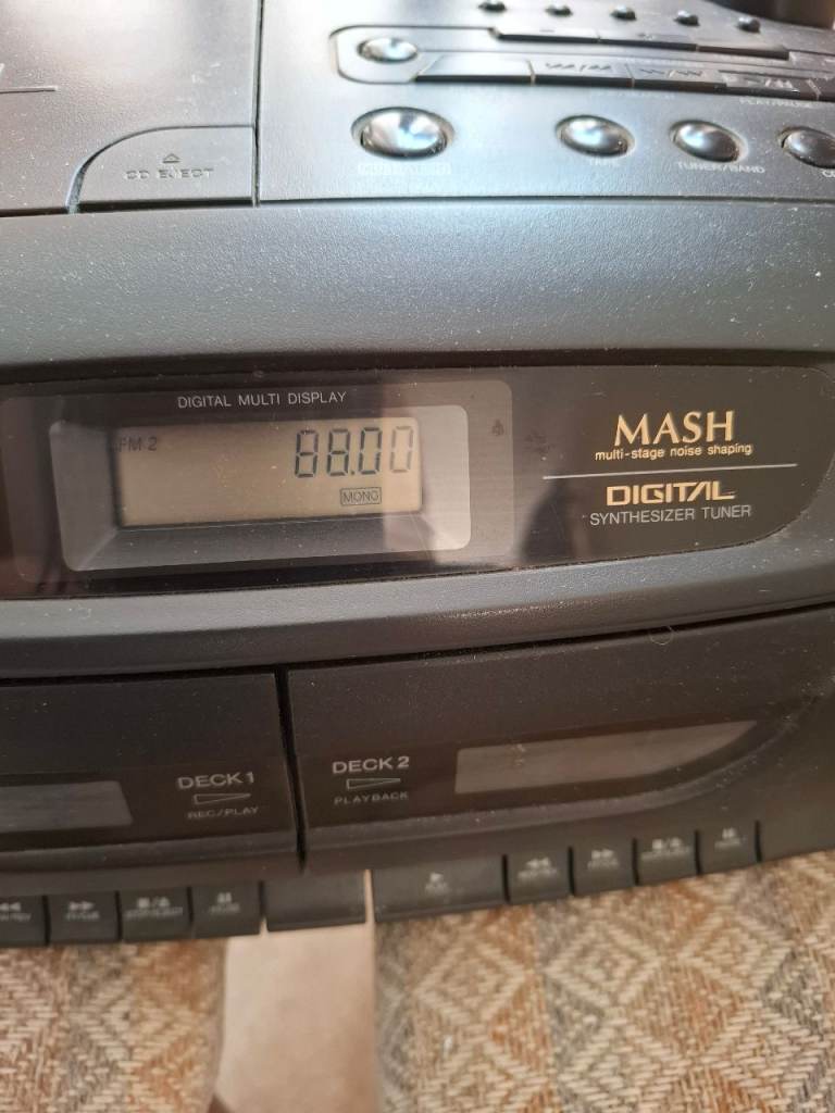 Panasonic CD/Radio/Cassette player,  model RX-DT401