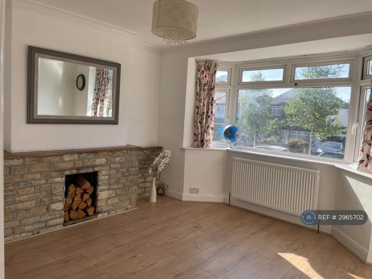 3 bedroom house in Cocksett Avenue, Orpington, BR6 (3 bed) (#2965702)
