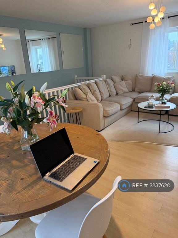 2 bedroom flat in Kempley Close, Cheltenham, GL52 (2 bed) (#2237620)