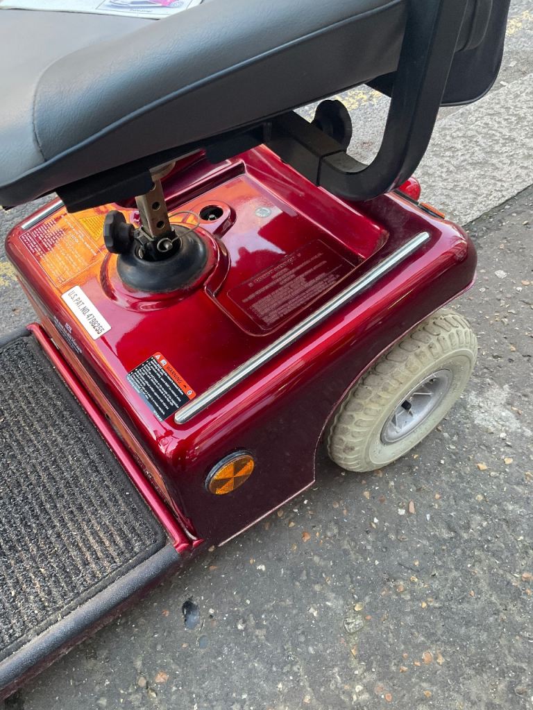 Shoprider delux - Good condition electric mobility scooter -(Cash On collection)