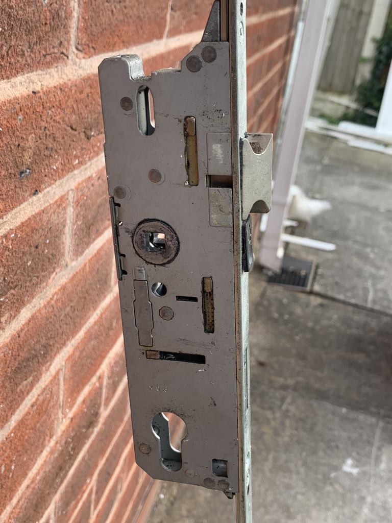 MULTI LEVER LOCKING MECHANISM WITH GEAR BOX FOR UPVC & COMPOSITE DOORS 173.5CM LONG