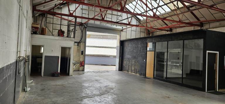Commercial unit to rent - Tyseley, Birmingham