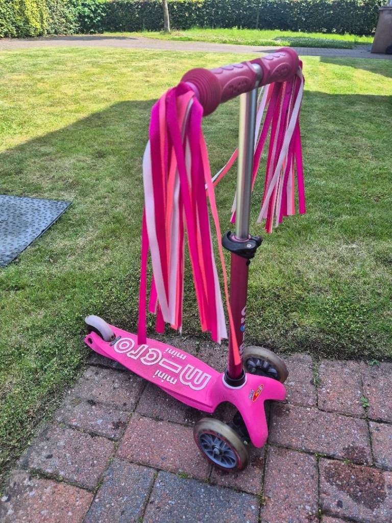 Mini Micro Scooter Pink with Handlebar Ribbons – Good Condition