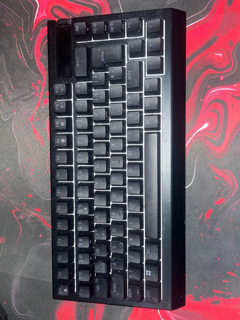 razer black widow 75% keyboard ‼️PICK UP ONLY FIRST COME FIRST SERVED‼️READ DESCRIPTION 