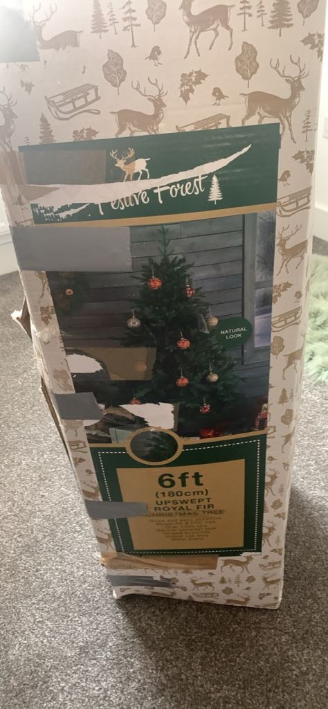 Artificial Christmas tree 