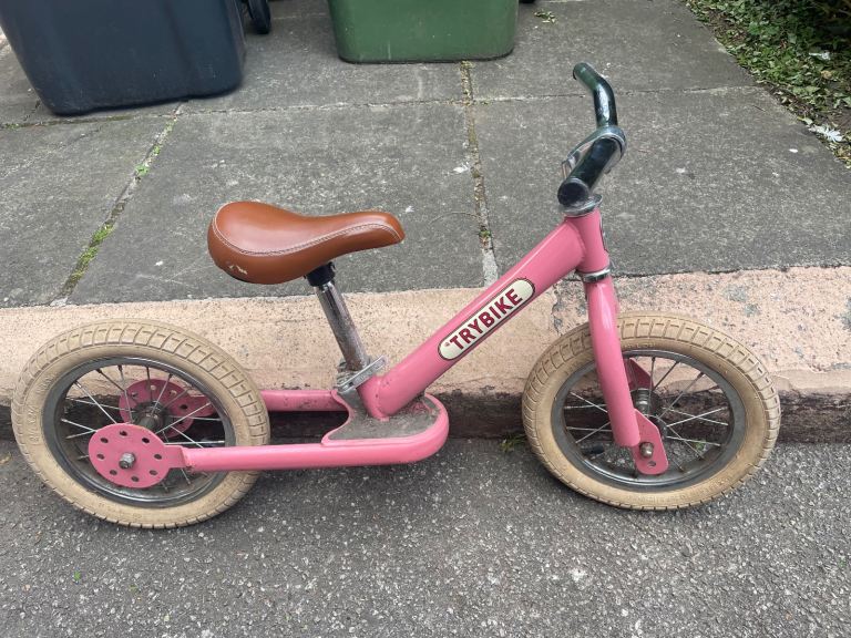Pink Trybike trike/balance bike