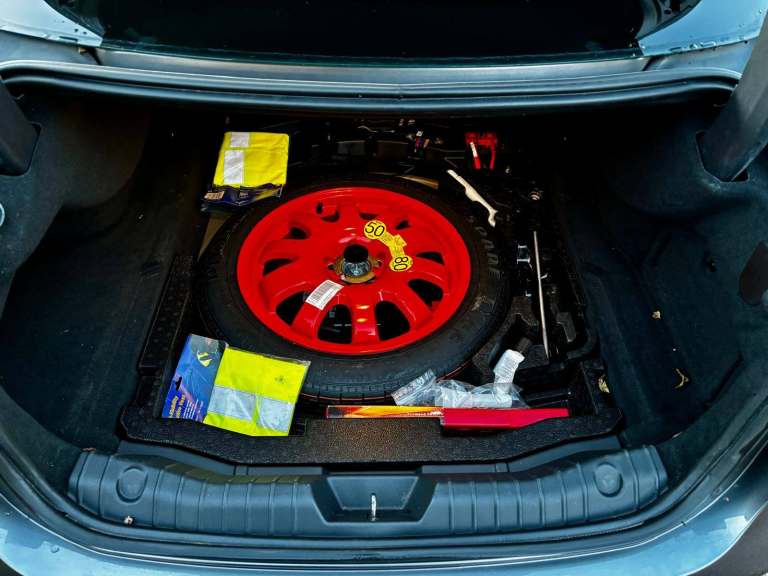 Jaguar XF 2.0d Portfolio Auto Euro 6 (s/s) 4dr 2016 (66 Reg) FSH - only 1 previous owner