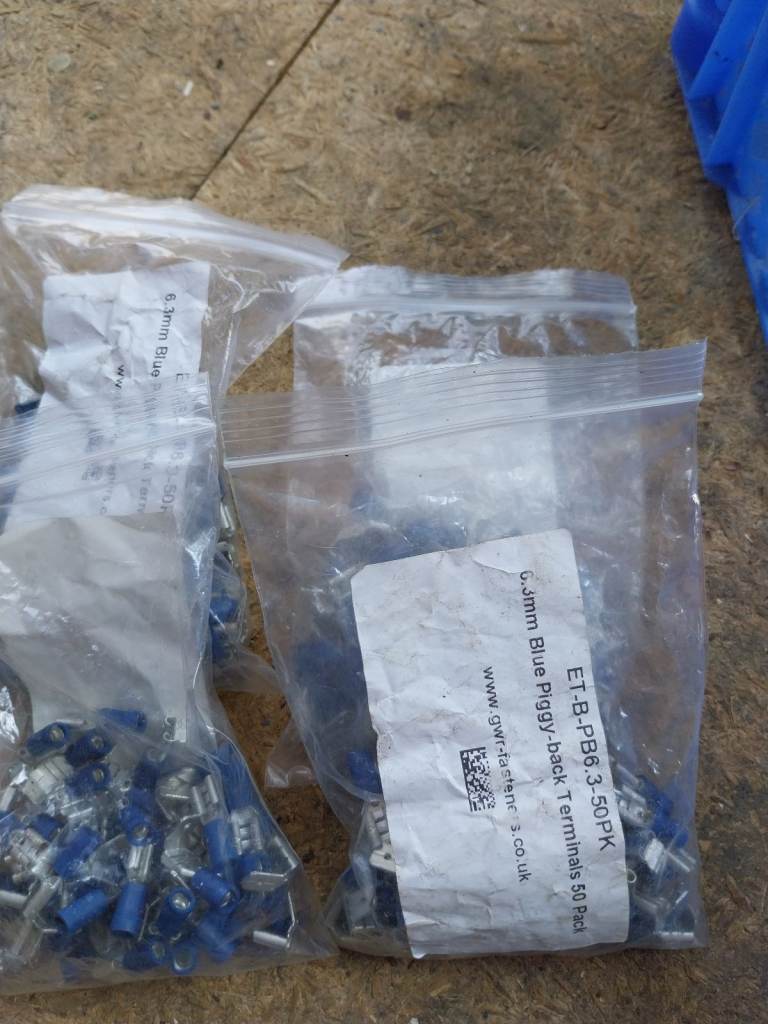 6.3mm blue piggy back terminals 4 packs