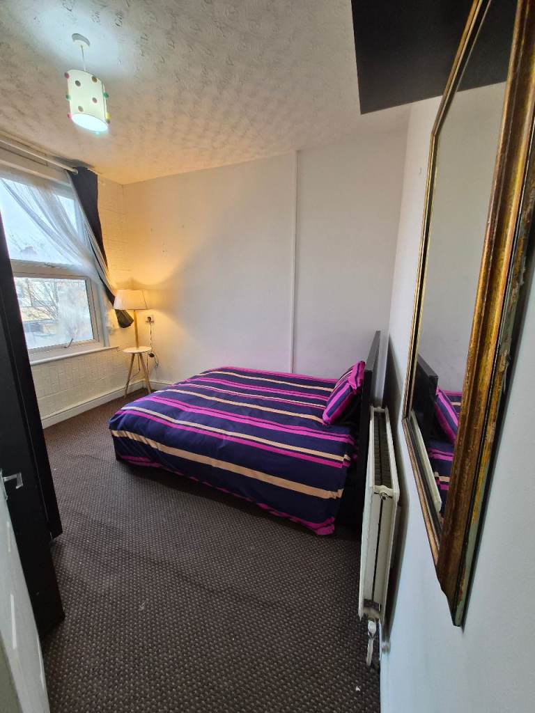 Rent Double nice room.