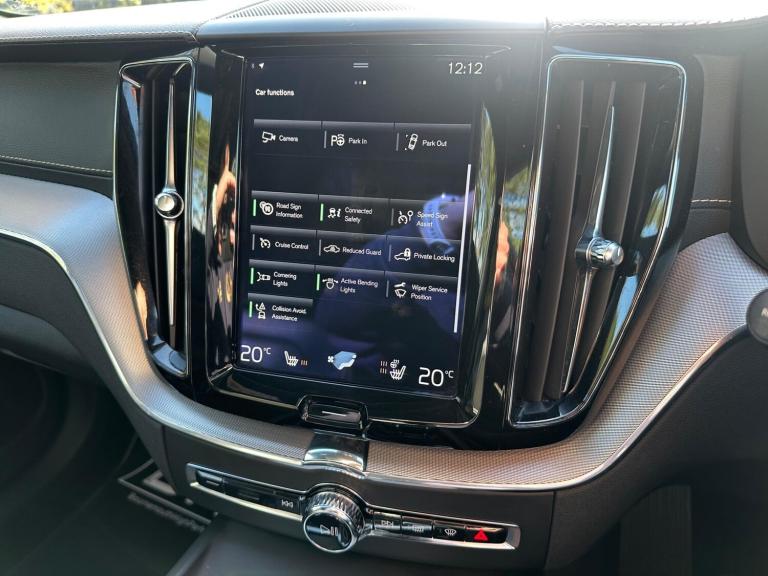 2017 Volvo XC60 2.0 D5 PowerPulse R-Design Pro Auto AWD Euro 6 (s/s) 5dr ESTATE Diesel Automatic