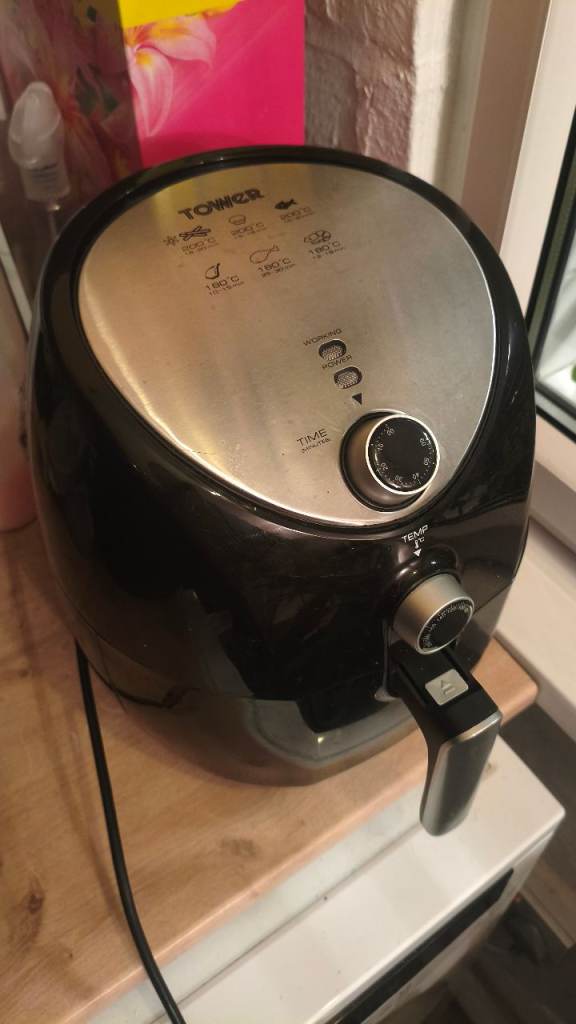 Free! Tower Air Fryer. Good condition.
