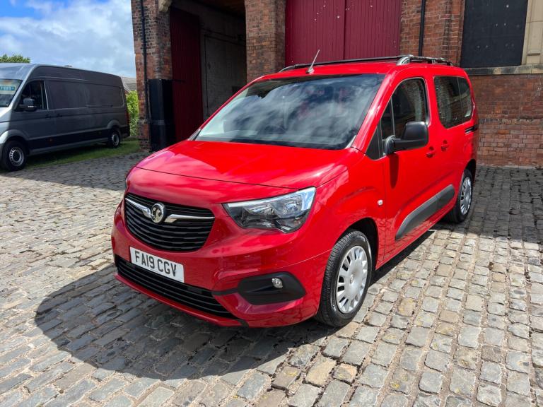 2019 Vauxhall Combo Life 1.5 Turbo D 130 Design 5dr Auto MPV Diesel Automatic