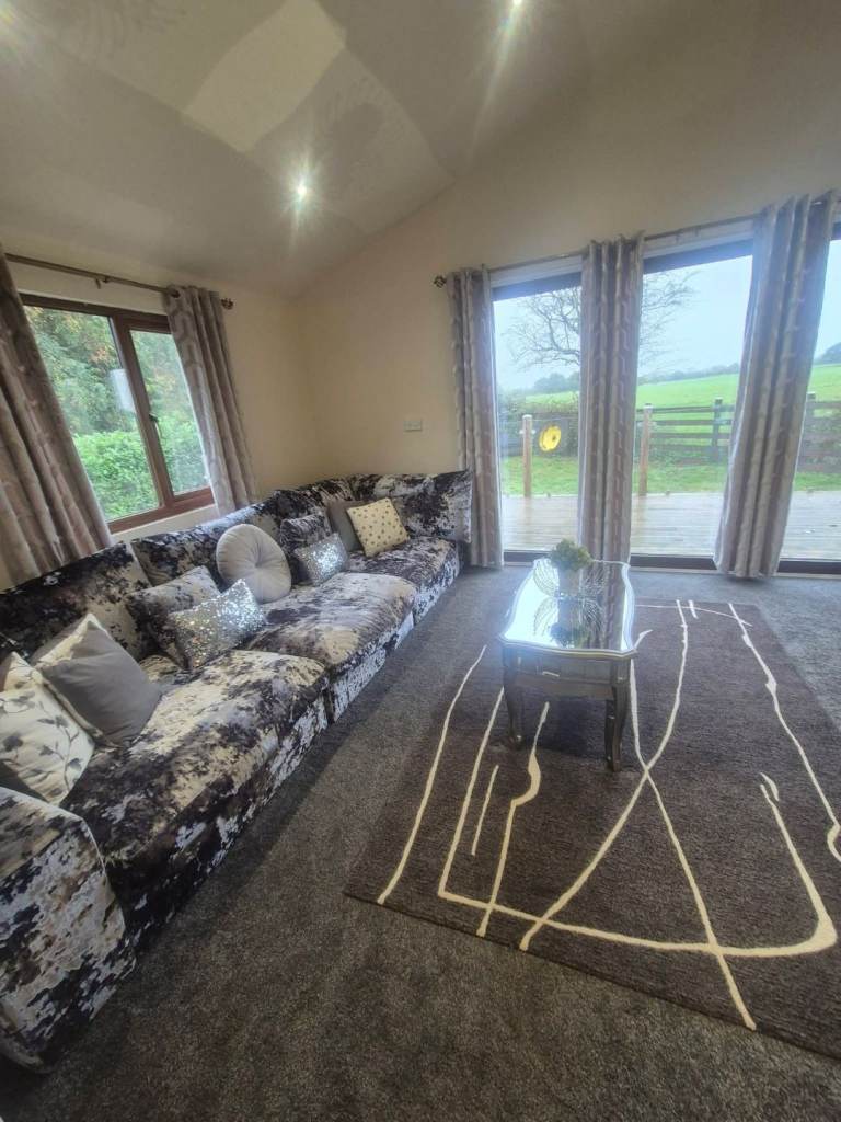 Stunning Two bedroom lodge for residential let 