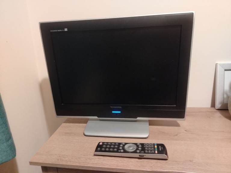 Toshiba 19 inch LCD TV