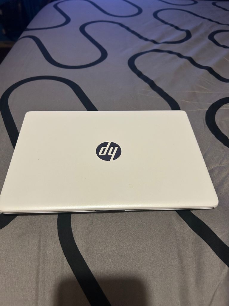 HP Laptop White – Good Condition