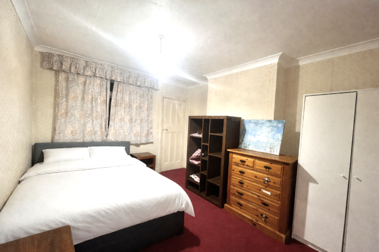 🏡Accommodation available  Location: South Harrow, HA2