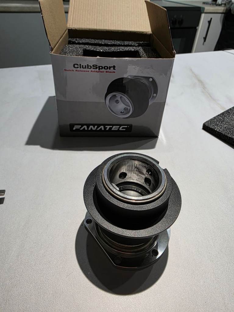 Fanatec QR1 wheel side