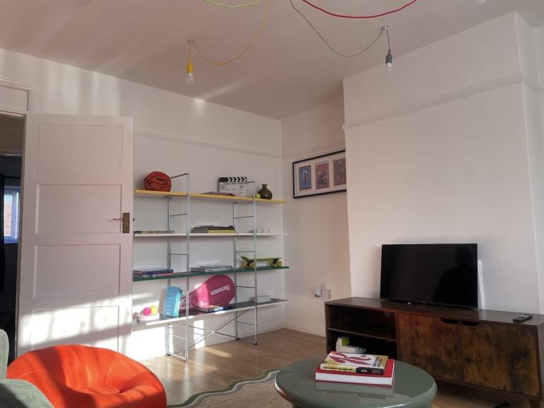 Stunning 2 bedrooms flat