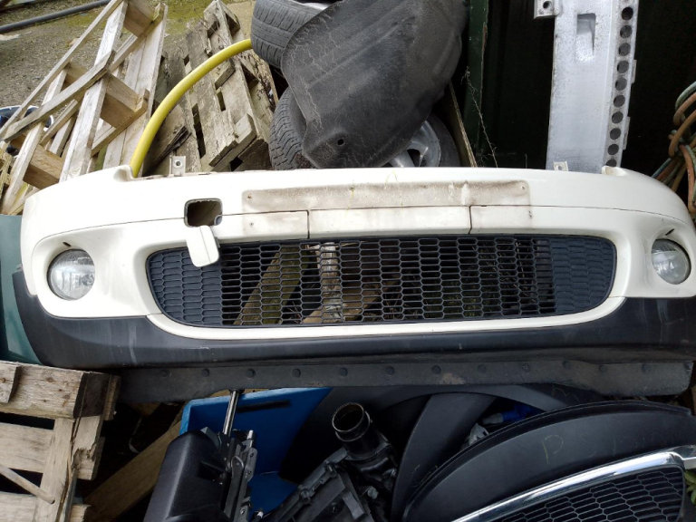 R56 COOPER S LCI WHITE FRONT BUMPER COMPLETE