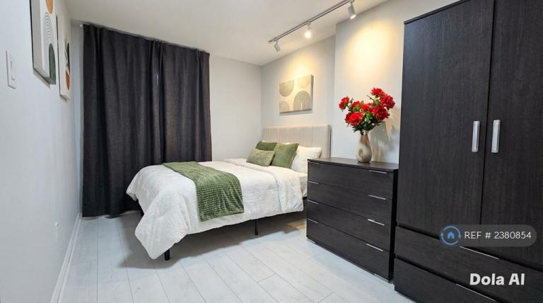 1 bedroom in Reardon House, London, E1W (#2380854)