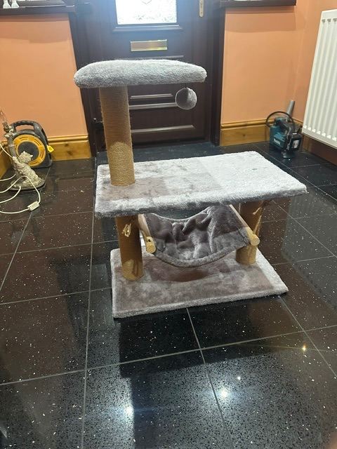 CAT PLAY TOWER