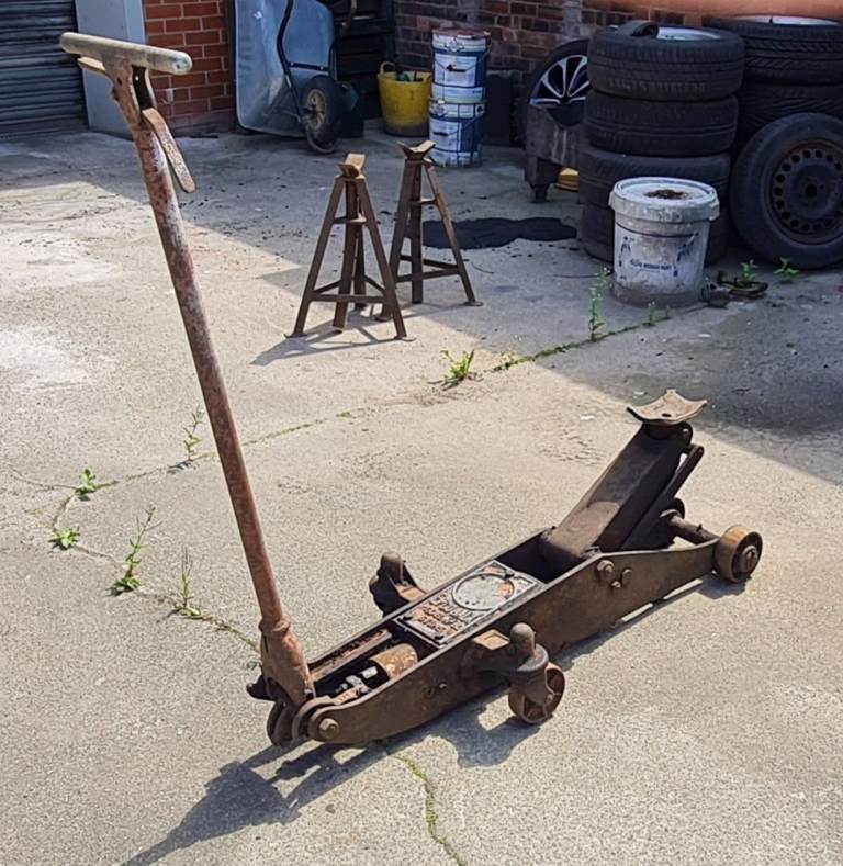 Vintage Epco 80 TrolleyJack