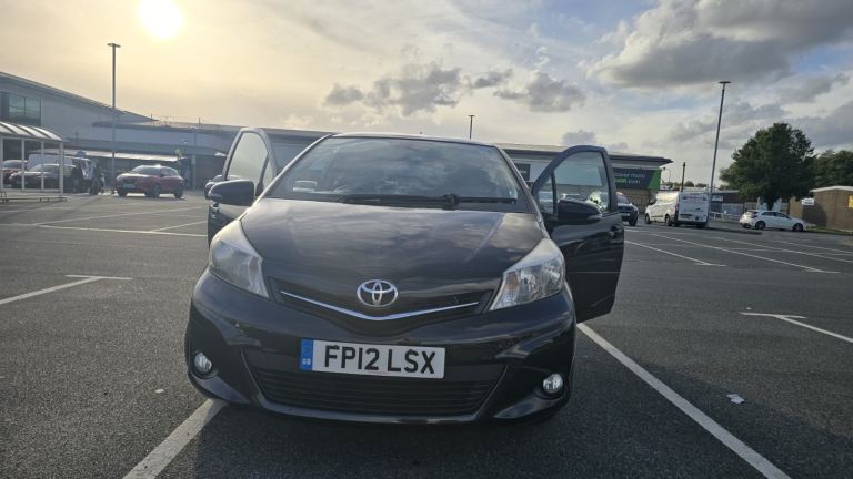 Toyota, YARIS, Hatchback, 2012, Manual, 1329 (cc), 5 doors