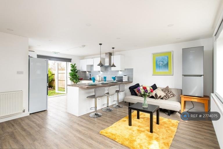 1 bedroom in St Johns Crescent, Bristol, BS3 (#2774075)