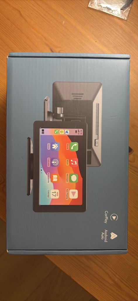 7 inch CarPlay screen - suction cup and extender arm