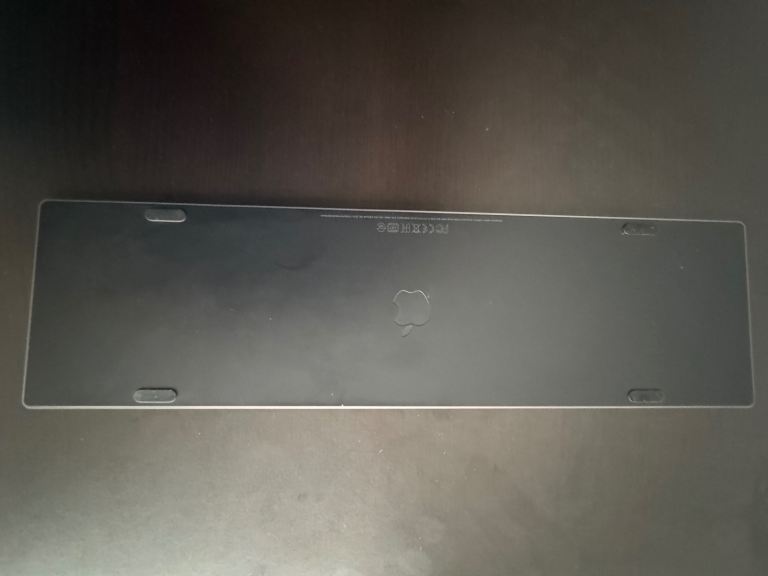 💻 iMac Pro 2017 27” Retina 5K – 8-Core Xeon W, Vega 56, 64GB RAM, 1TB SSD – Near Mint, Boxed ✨