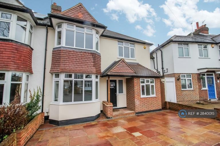 5 bedroom house in New Farm Avenue, Bromley, BR2 (5 bed) (#2840015)