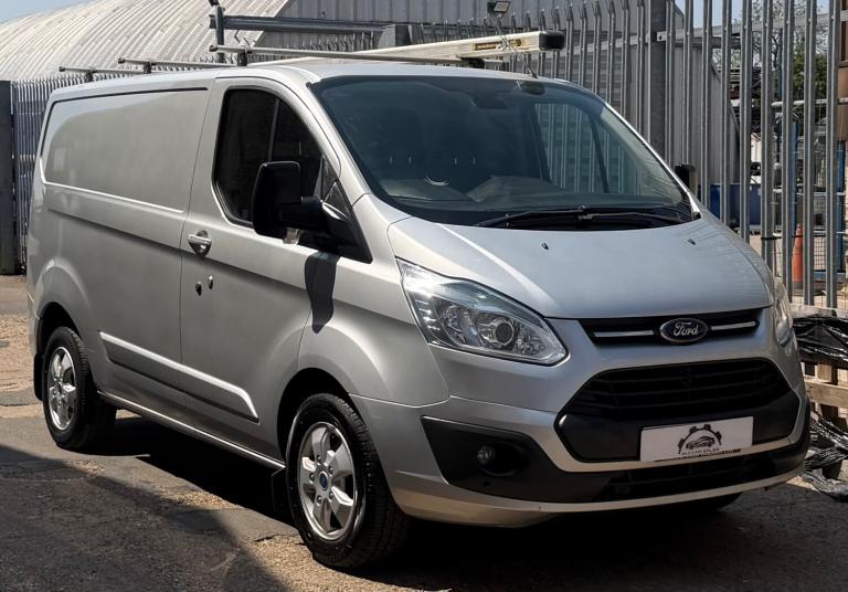 2016 Ford Transit Custom 2.2 TDCI 125 LOW ROOF VAN 6 SPEED MANUAL ULEZ BIG SPEC PANEL VAN Diesel ...