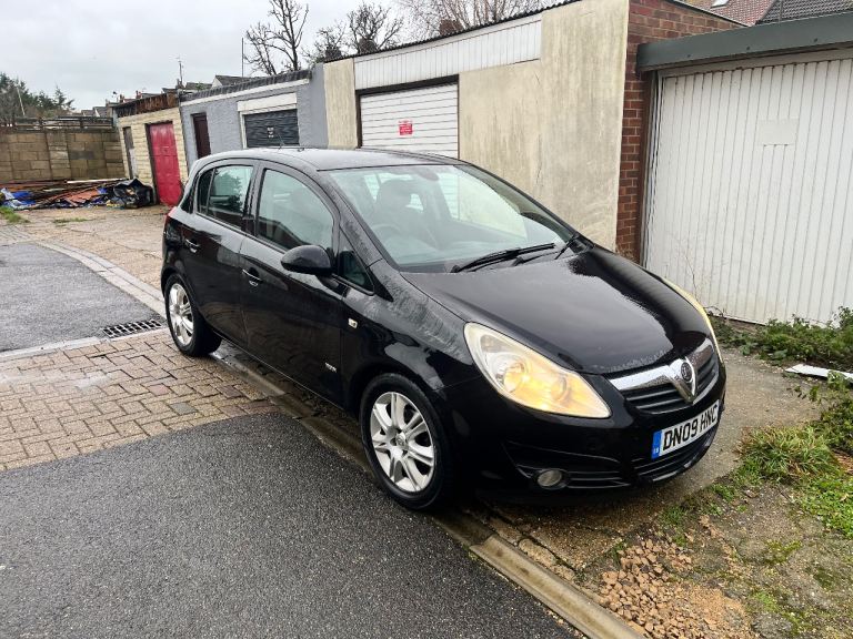 VAUXHALL CORSA DESIGN 1.4 PETROL 5 DOOR BLACK PORTSMOUTH 