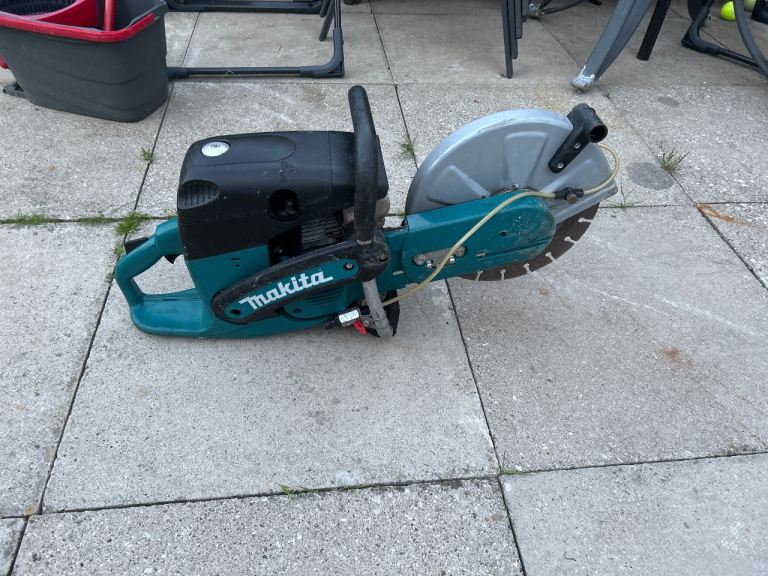 Makita disc cutter 