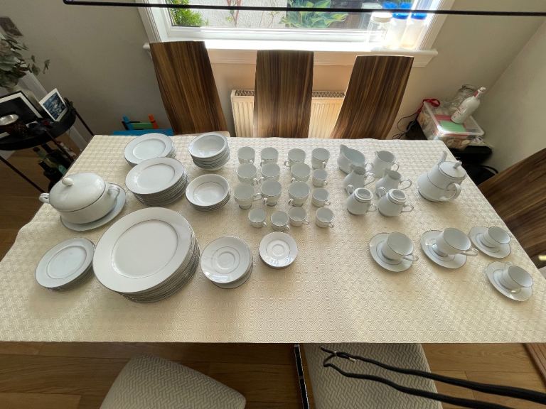 Dinner service and tea and coffee service