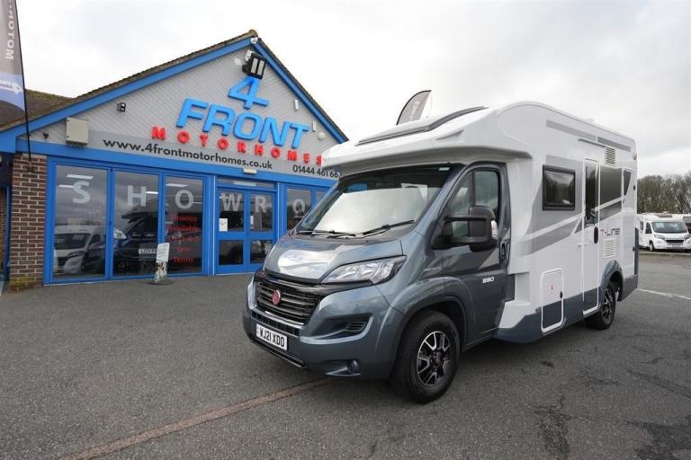 Roller Team T Line 590 FIAT 9 SPEED & ONLY 5.99 METRES 4 BERTH/ TRAVELLING SEATS
