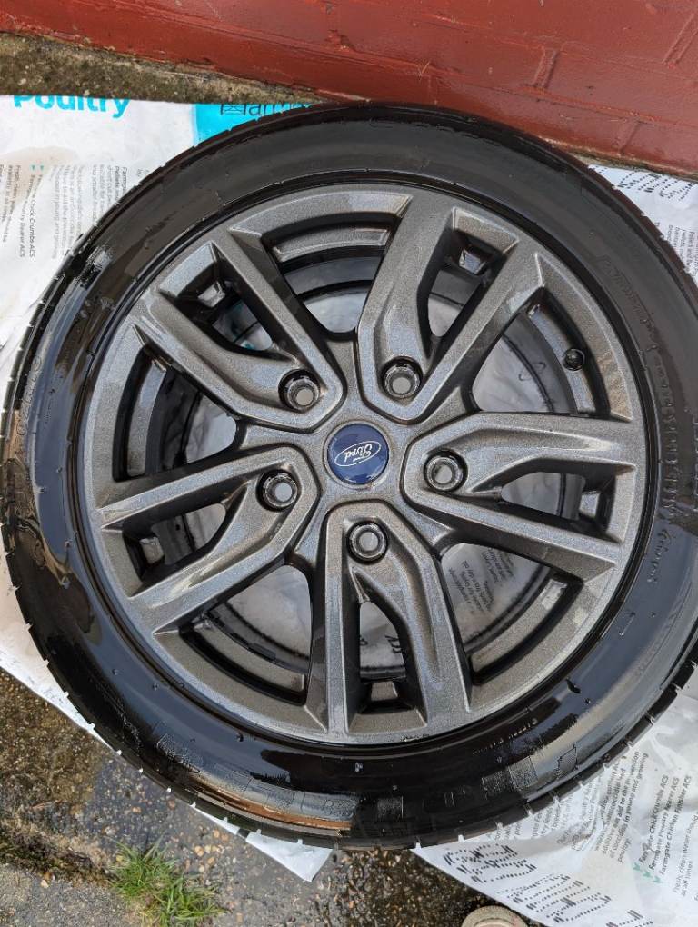 Genuine Ford Kuga Mk2 18” alloy wheels – FULL SET OF 5 including matching spare