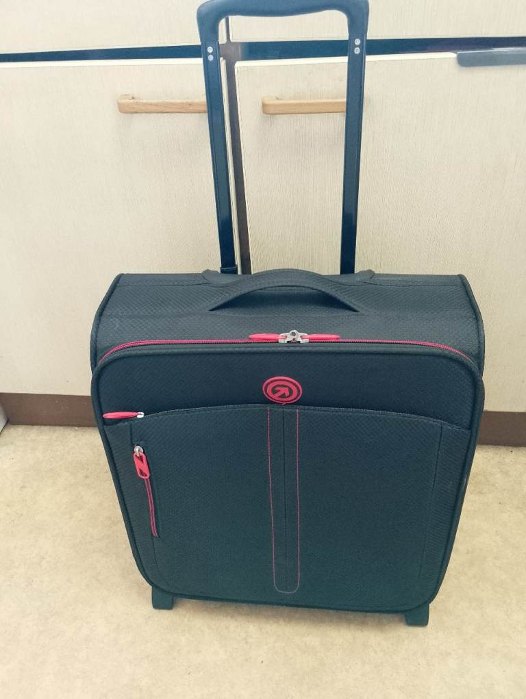 Black Lightweight Hand Luggage Suitcase - 50 x 38 x 20cm 