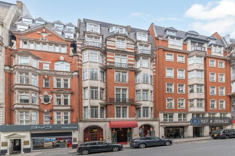 3 bedroom flat in Berkeley St, London, W1J (3 bed) (#2818632)