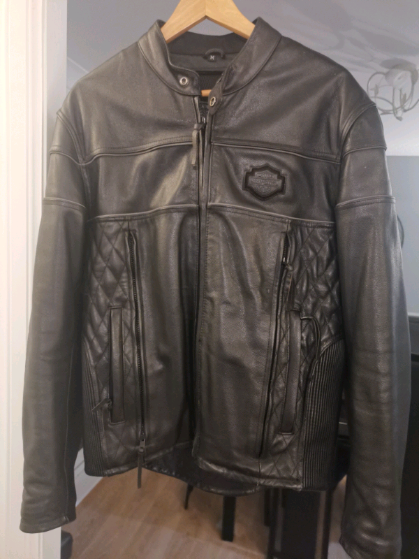 Harley Davidson leather motorcycle jacket size medium. 