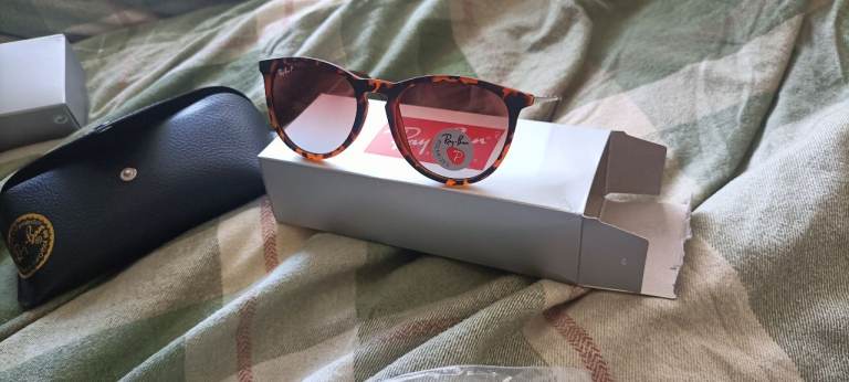 Ladies sun glasses