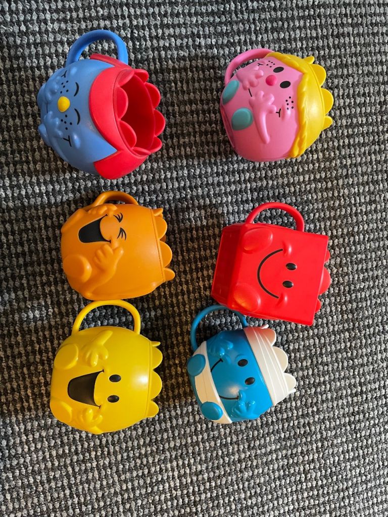 Mr men and little miss bath cups